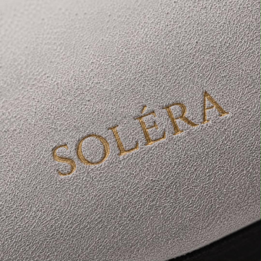 SOLÉRA embossed logo detail